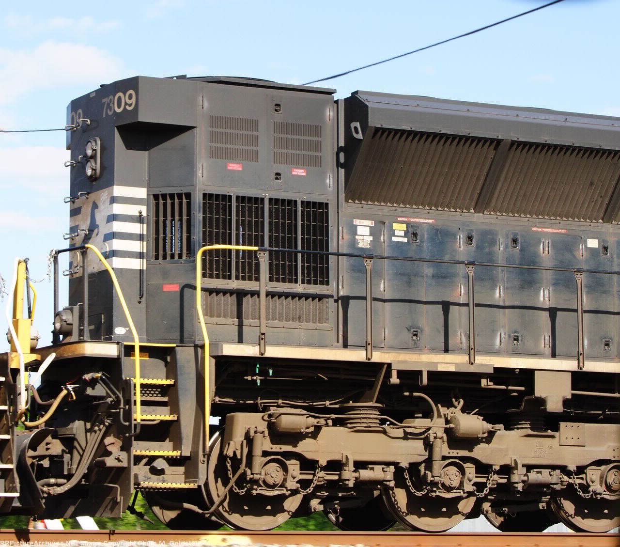 NS 7309 - those SD90 protrusions ;)